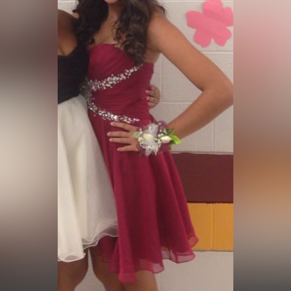 Dark pink homecoming/prom dress Alyce Paris